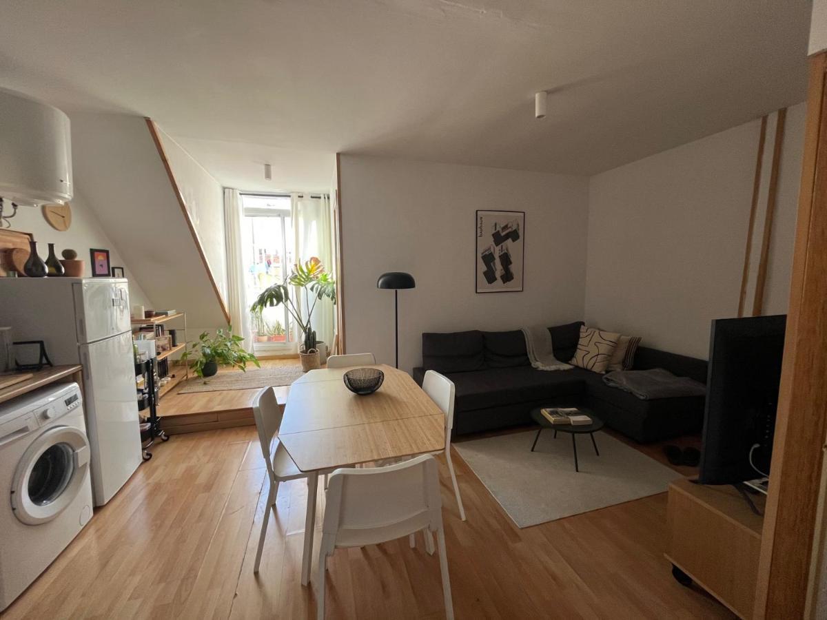 Appartement Apartamento R à Barcelone Extérieur photo